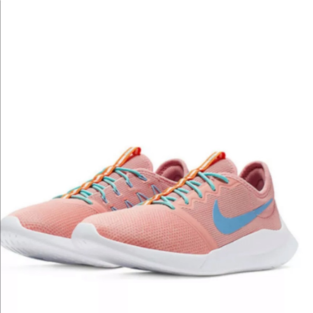 Nike Women’s size 11 VTR Coral Orange Stardust Sneakers